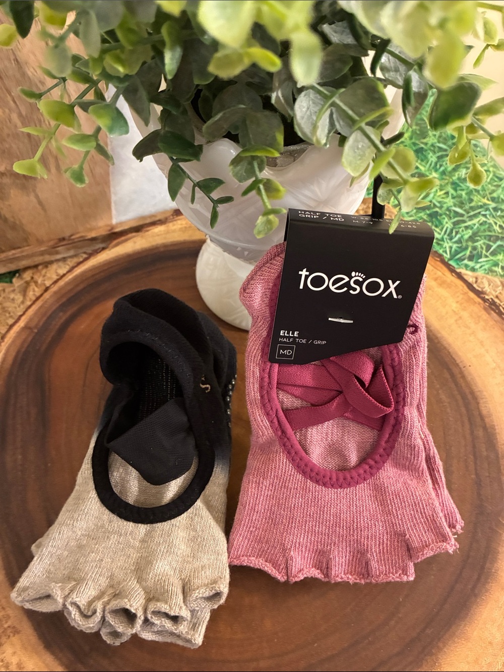 toesox Half Toe Grip Socks in Dusty Rose & Black (2 pairs) read description